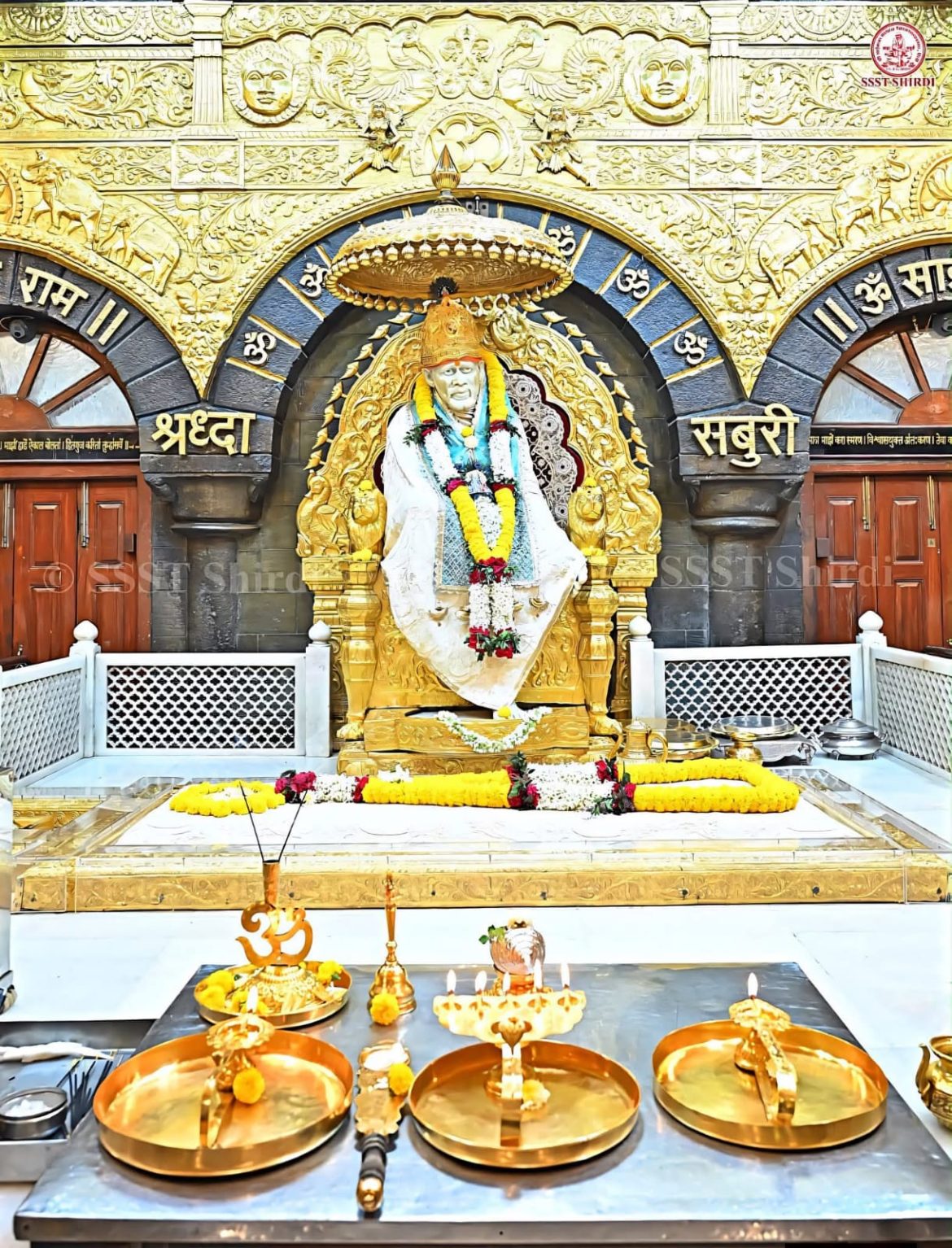 ಶ್ರೀ ಶಿರಡಿಯಲ್ಲಿ ಗುರು ಸಾಯಿಬಾಬಾ ಅವರ ದರ್ಶನ ವಿಶೇಷ ಅಲಂಕಾರ