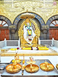 ಶ್ರೀ ಶಿರಡಿಯಲ್ಲಿ ಗುರು ಸಾಯಿಬಾಬಾ ಅವರ ದರ್ಶನ ವಿಶೇಷ ಅಲಂಕಾರ